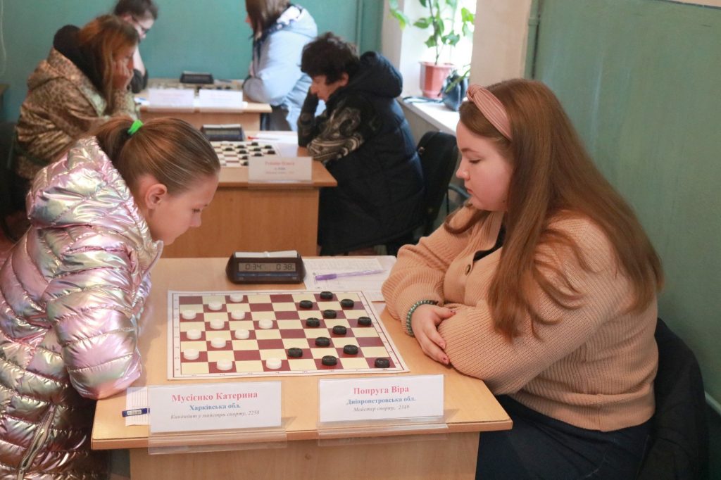 Спортсменки ХНУРЭ приняли участие в Чемпионате Украины по шашкам-64 среди женщин