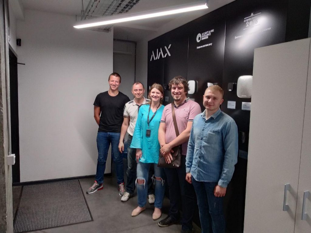 Студенти та співробітники лабораторії систем технічного захисту інформації відвідали компанію Ajax Systems