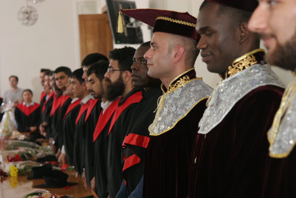 Іноземні студенти ХНУРЕ отримали дипломи вищої освіти