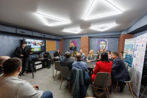 Жива легенда: випускник ХНУРЕ Олександр Северинський зустрівся зі студентами та аспірантами  прочитав відкриту лекцію