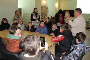 Музейні таємниці та сучасна інженерія: візит учнів до ХНУРЕ