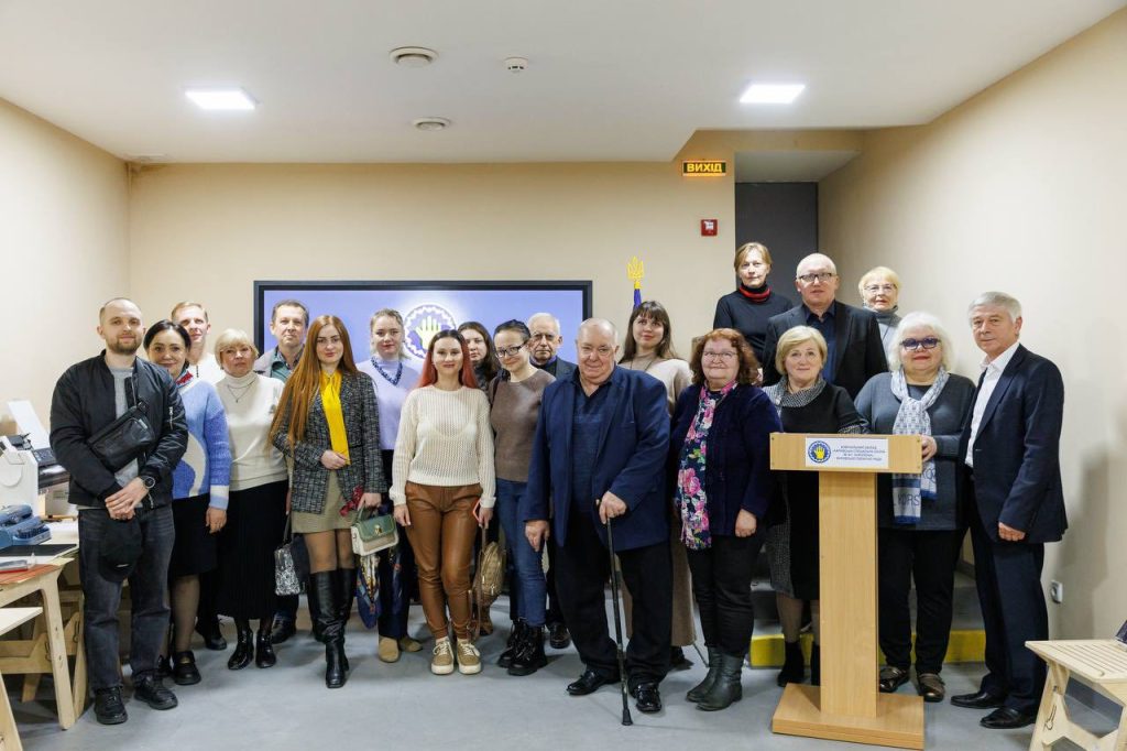 Партнерство, що відкриває можливості: досвід підтримки студентів і учнів з порушеннями зору