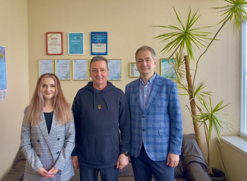 ХНУРЕ та ТОВ НВП «DX-СИСТЕМИ» уклали договір про науково-практичне співробітництво