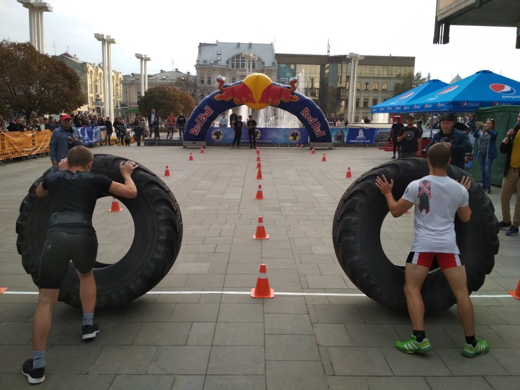 NURE students took part in a strongman tournament
