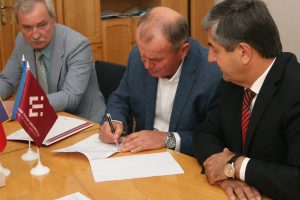 Валерій Семенець підписав угоду про співпрацю з Технічним університетом Ескішехіра